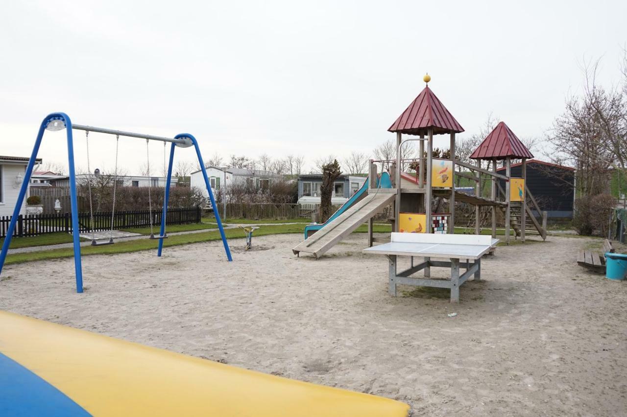 Vakantieverblijf Aan De Dijk Hotel Hippolytushoef Kültér fotó