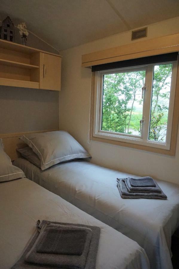 Vakantieverblijf Aan De Dijk Hotel Hippolytushoef Kültér fotó